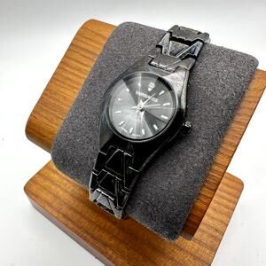 Versales Black Quartz Analog Watch with Geometric Metal Bracelet
